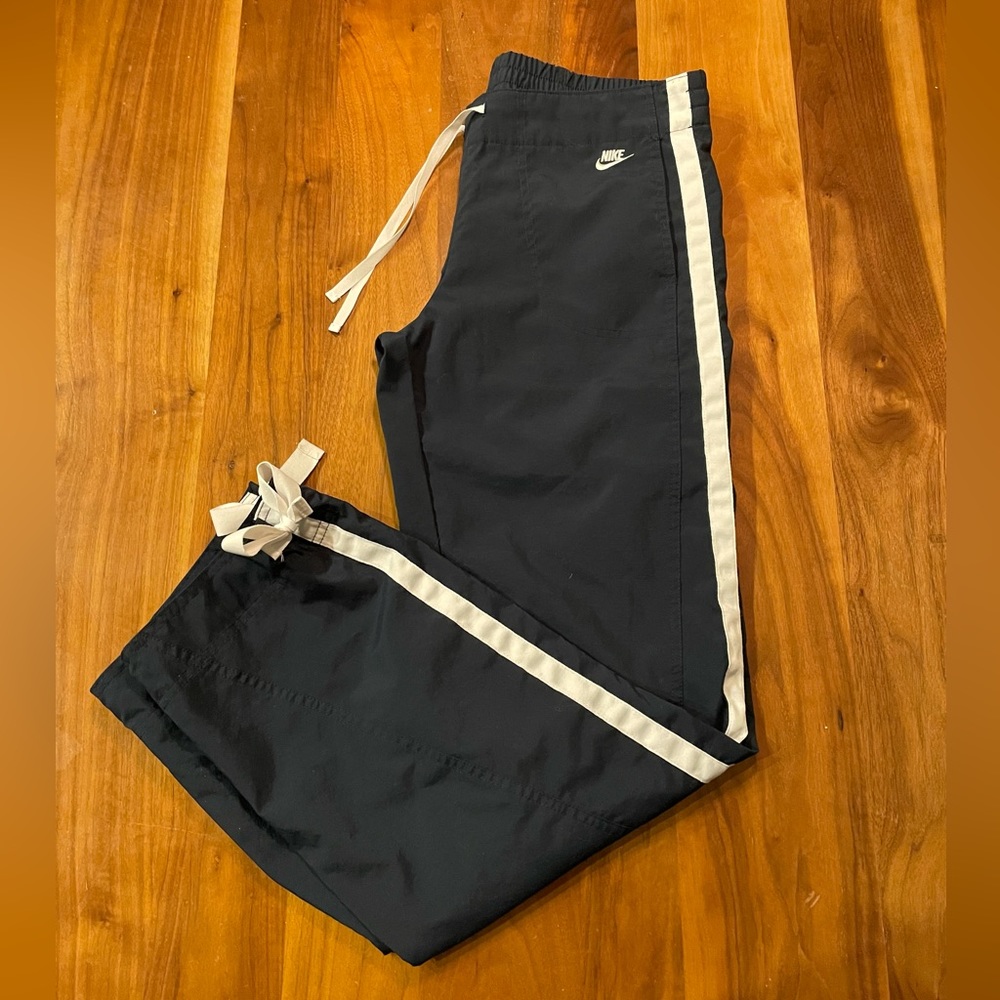 Nike Navy Blue Track Pants, White Leg Stripe, Adjustable Tie Pant Cuff size M